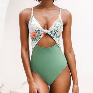Cupshe one piece bathing suit